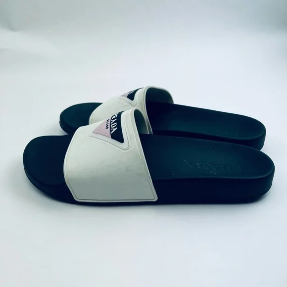 Prada: Black & White Rubber Flat Sandals Size: 8.5US - 38.5EU - Picture 3 of 7